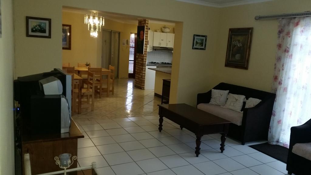 Ebenezer Guesthouse Bluewater Bay Порт-Элизабет Экстерьер фото