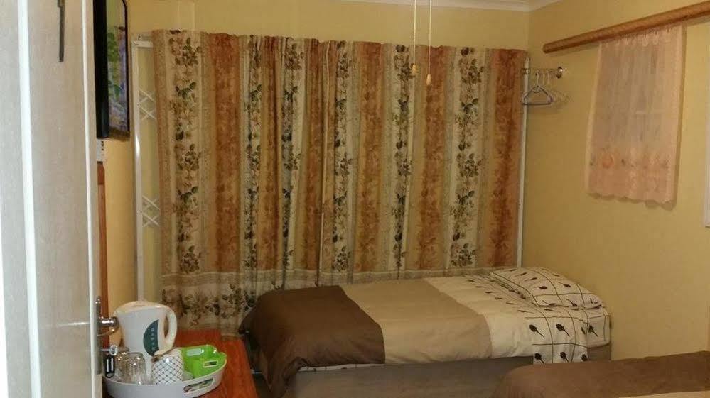 Ebenezer Guesthouse Bluewater Bay Порт-Элизабет Экстерьер фото