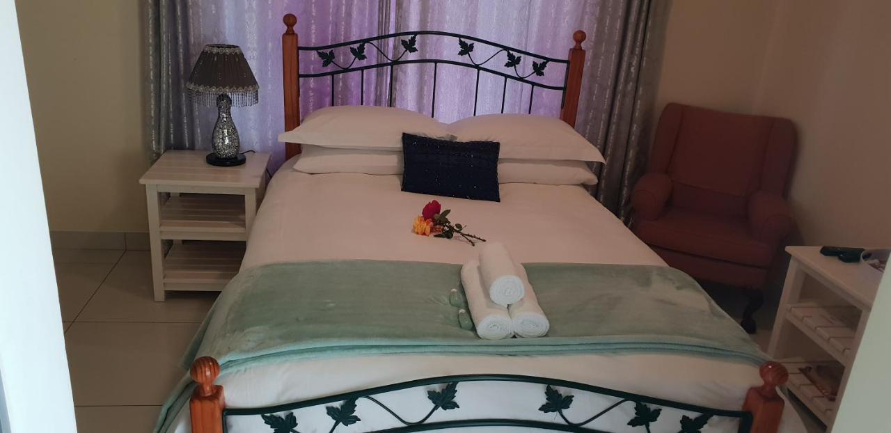 Ebenezer Guesthouse Bluewater Bay Порт-Элизабет Экстерьер фото