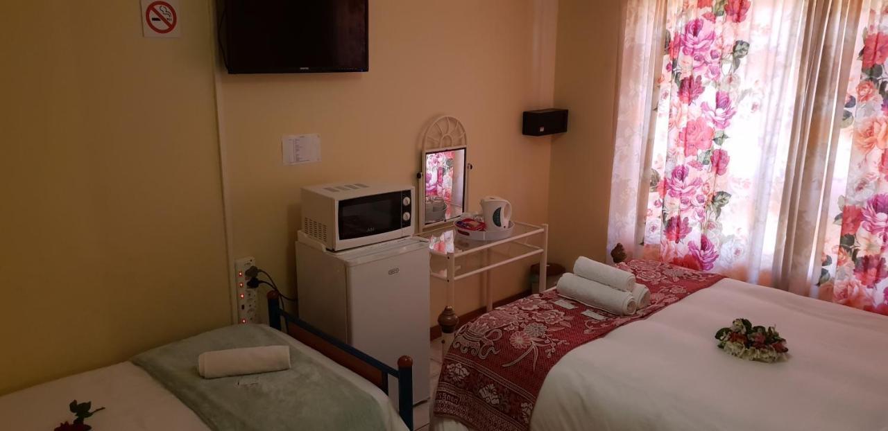 Ebenezer Guesthouse Bluewater Bay Порт-Элизабет Экстерьер фото