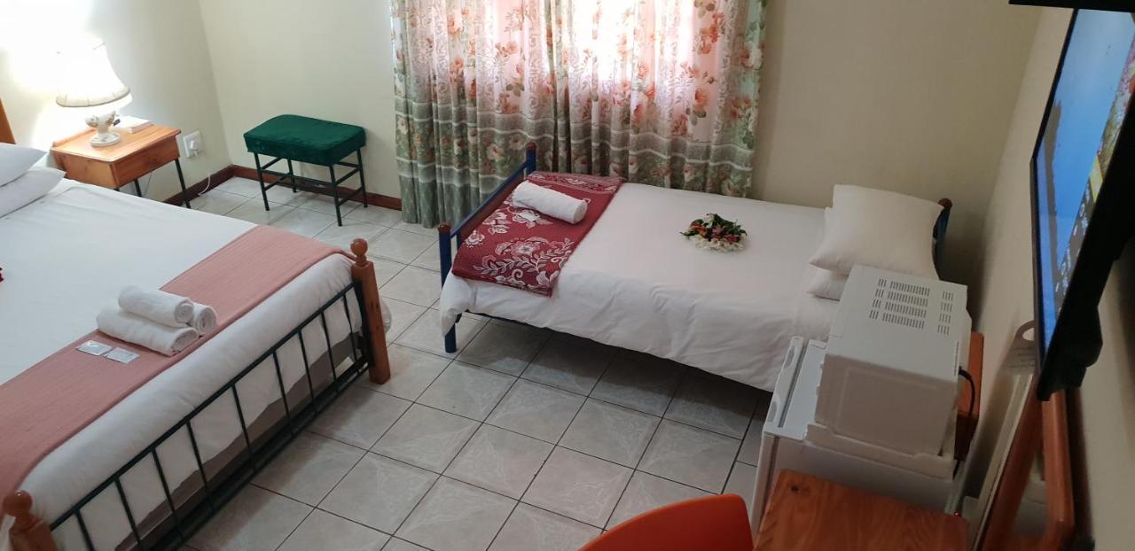Ebenezer Guesthouse Bluewater Bay Порт-Элизабет Экстерьер фото